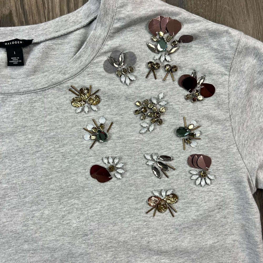Not so basic sweater - Picture 2 of 3
